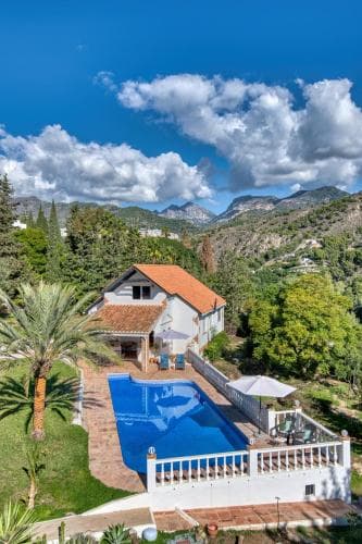Villa Morera Bed & Breakfast