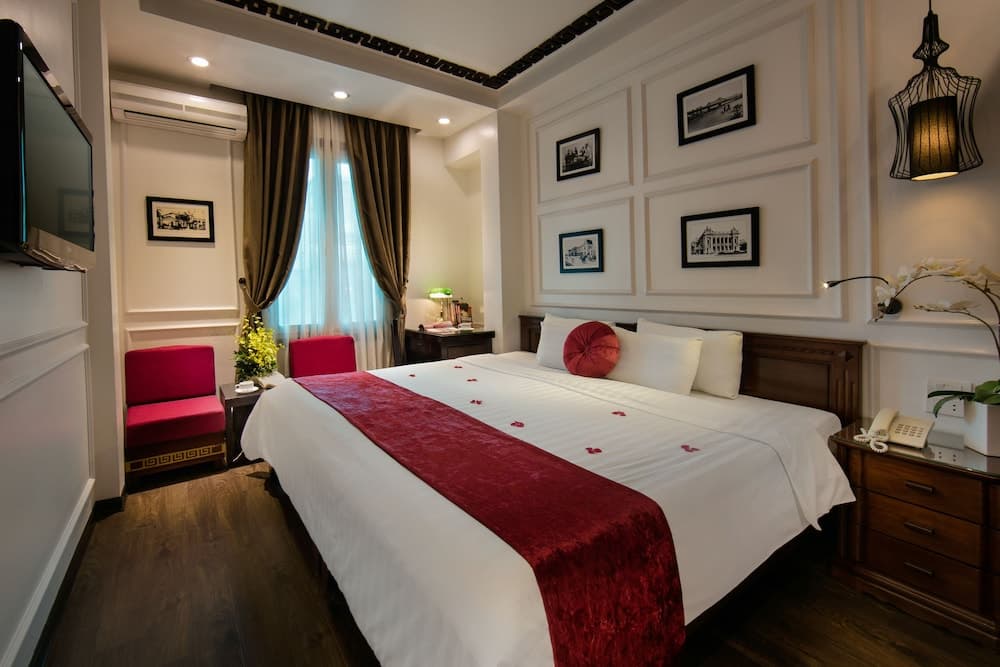 Golden Spring Hotel