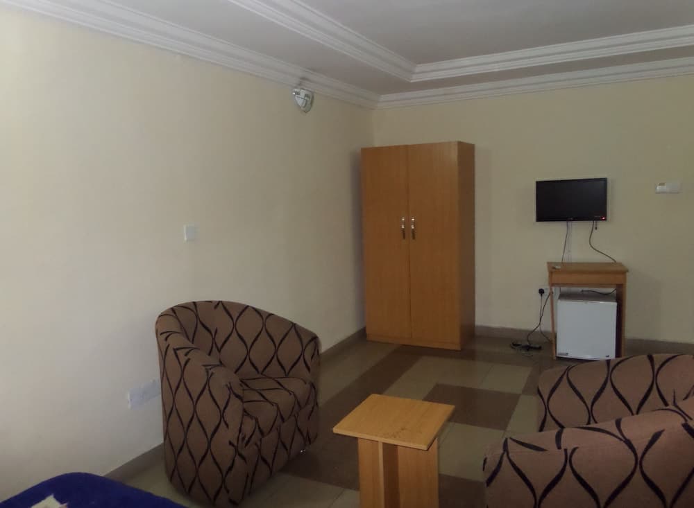 Avery Hotel