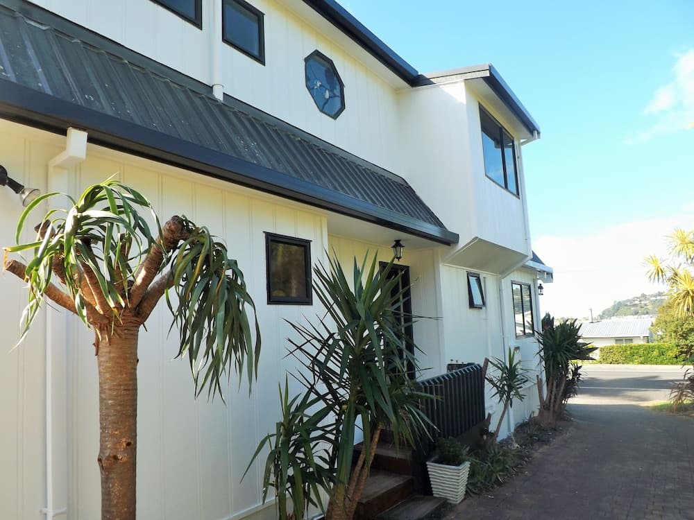 Harbourview Lodge