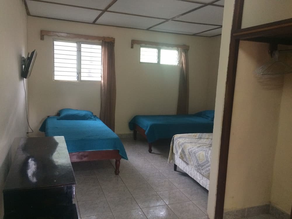 Fundadores Hotel