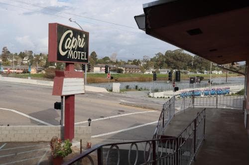 Capri Motel Santa Cruz Beach Boardwalk