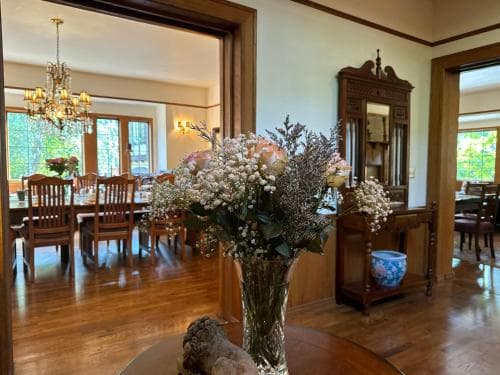 Bacon Mansion Bed And Breakfast