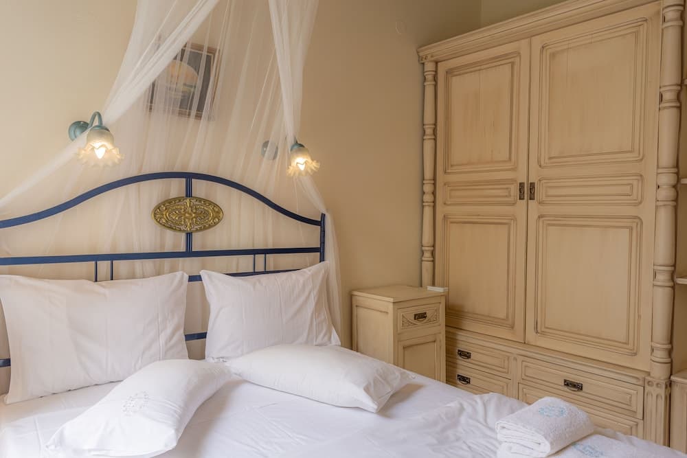 Pandora Suites