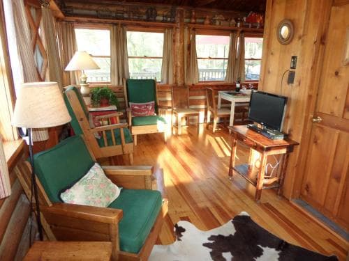 Lake Lucerne - Treehouse Cabin #01