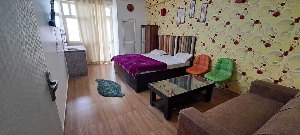 Hotel Noida Stay