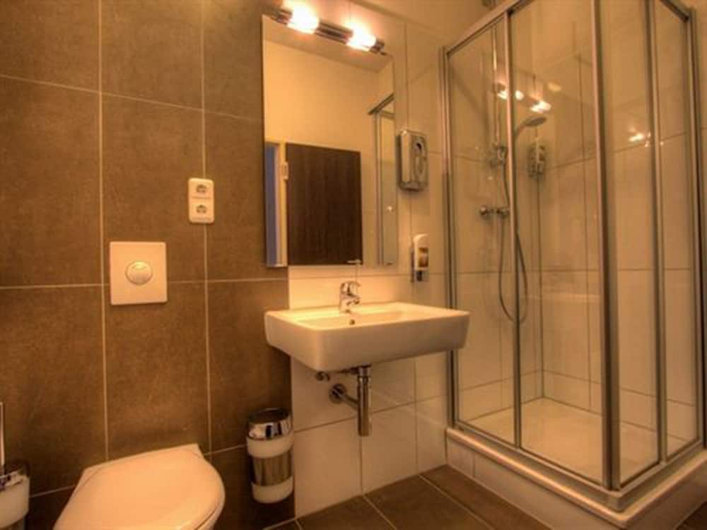 2A Hostel