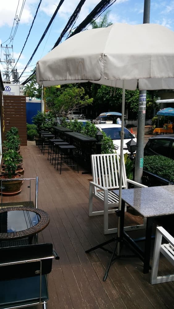 Mixok Inn