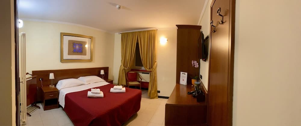 Hotel Actor