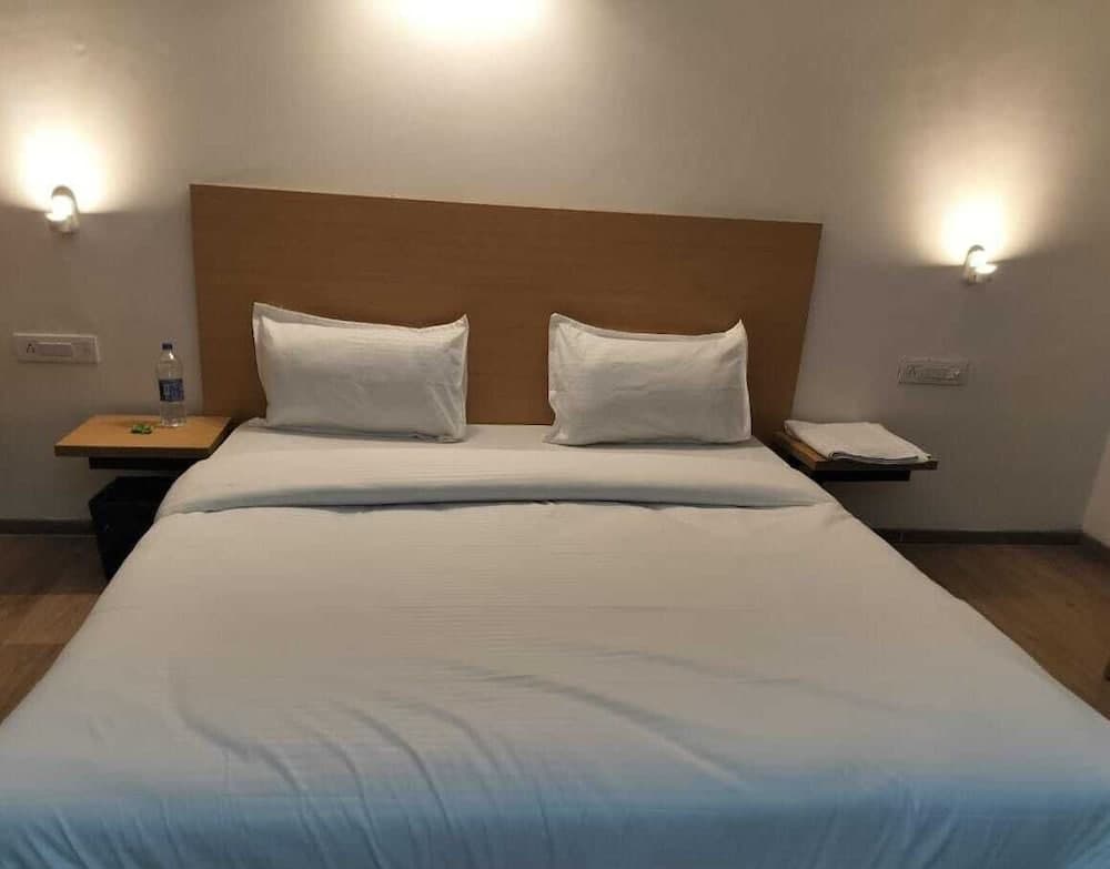 Hotel 27 Inn