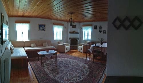 Guesthouse Iro