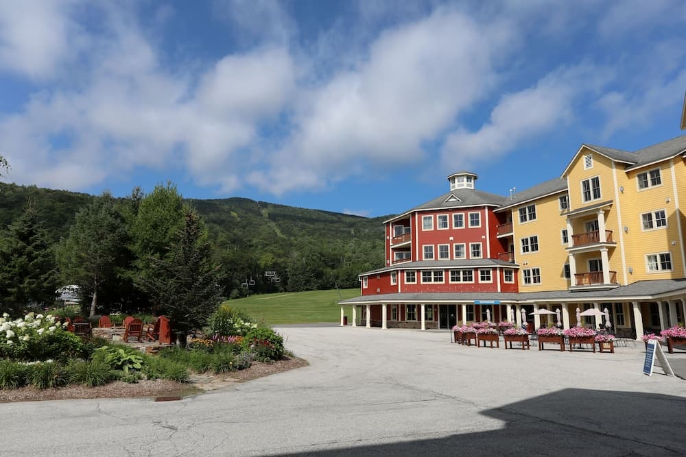 Jackson Gore Inn