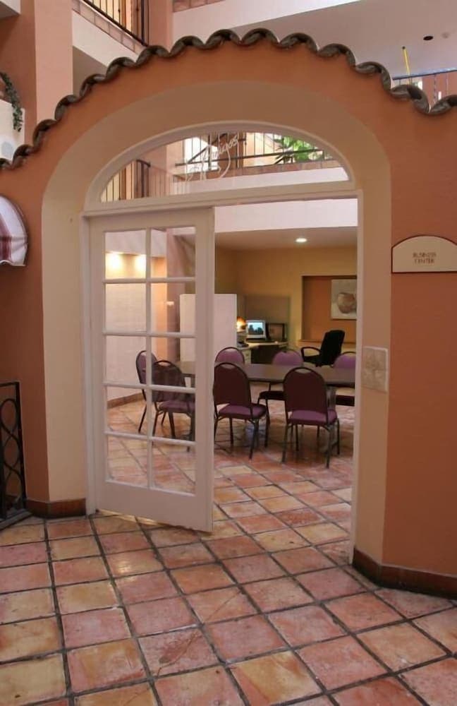 Barcelona Suites