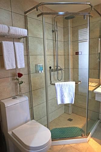 Yeeson Hotel