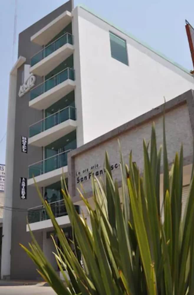 Amd Hotel