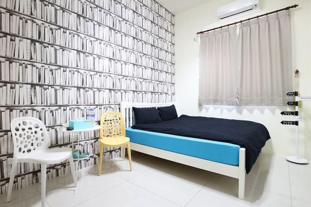 Catherine Hostel