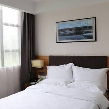Yeste Hotel