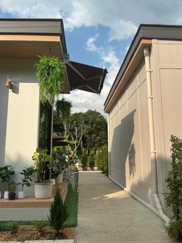 Loma Place