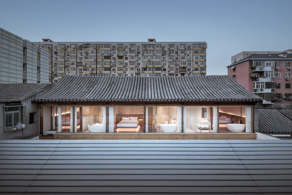 Layering Courtyard