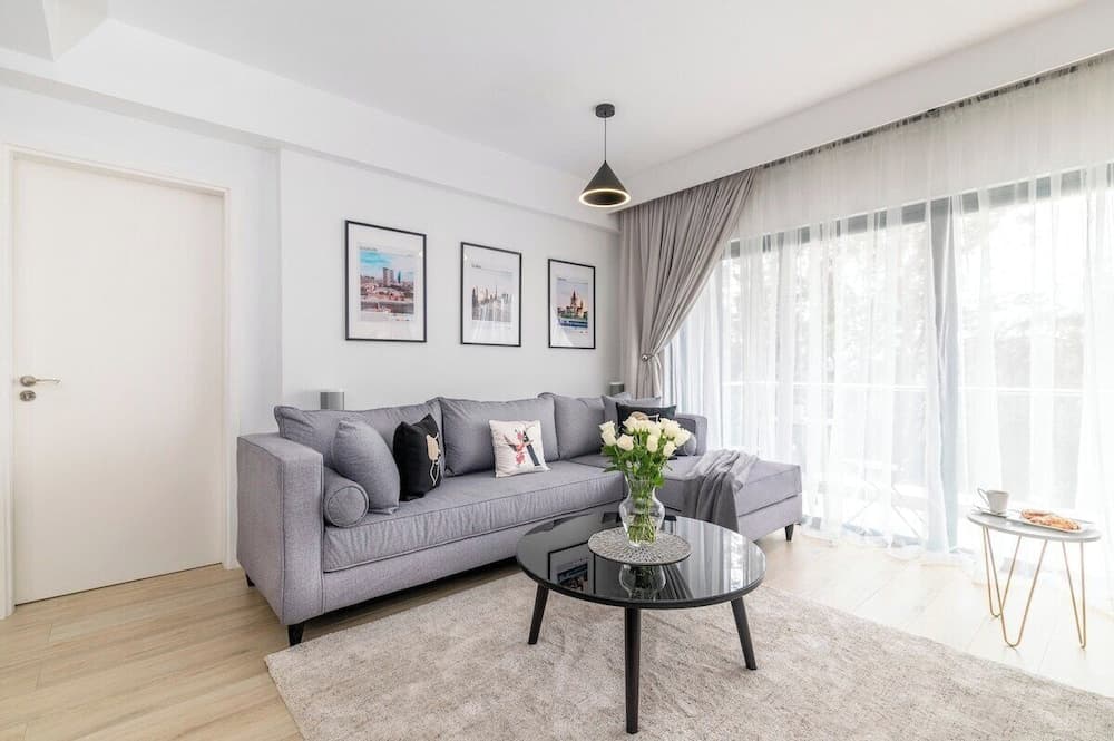Riverside Square Two Bedroom Apartment, Swimming pools, gym, workspace, Wonderiss Homes Westland Living