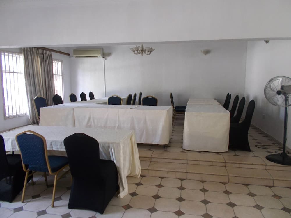 Tecla Lodges
