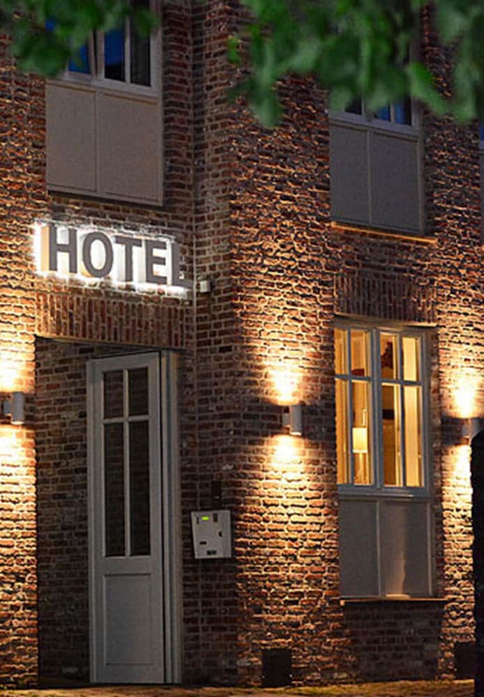 Hotel No. 11