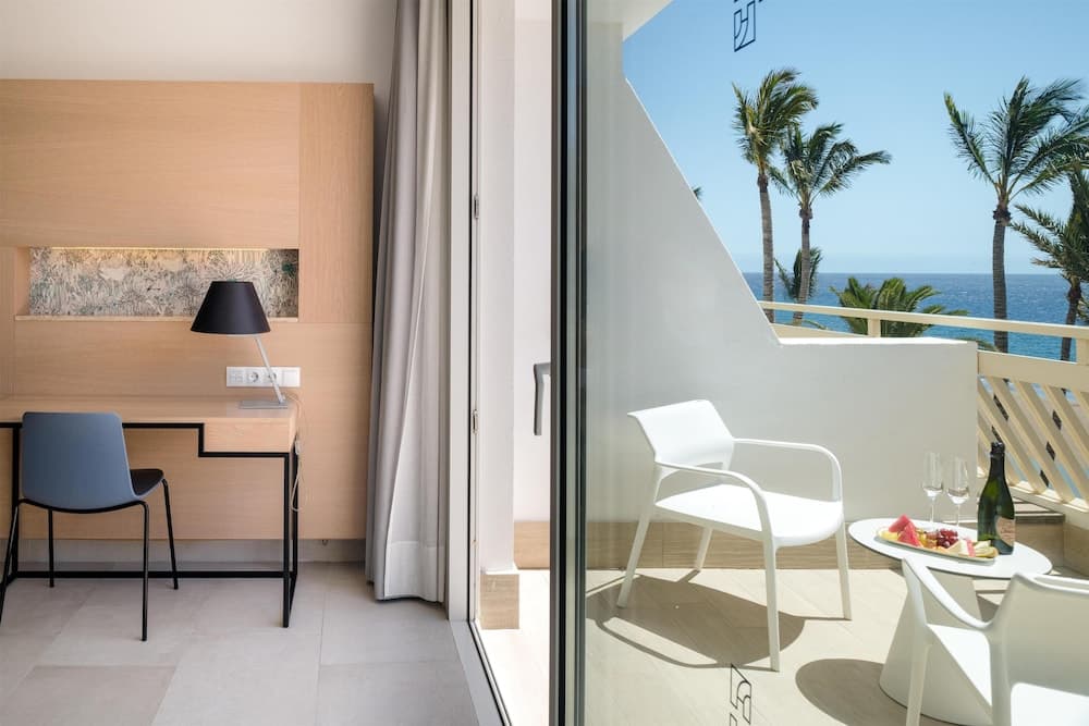 Plus Fariones Suite Hotel