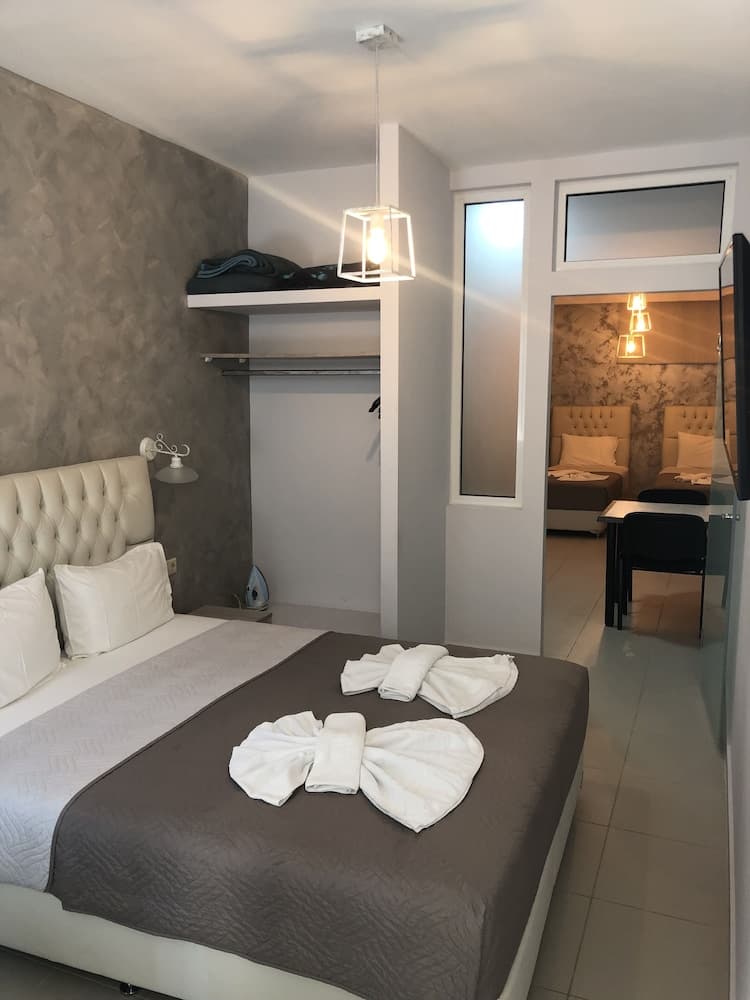 Labyrinth Hotel