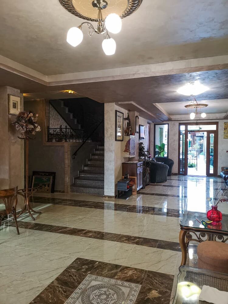 Empera Hotel
