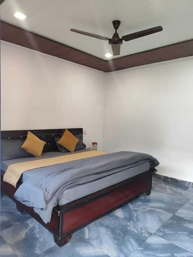 New Mandakini River Resort