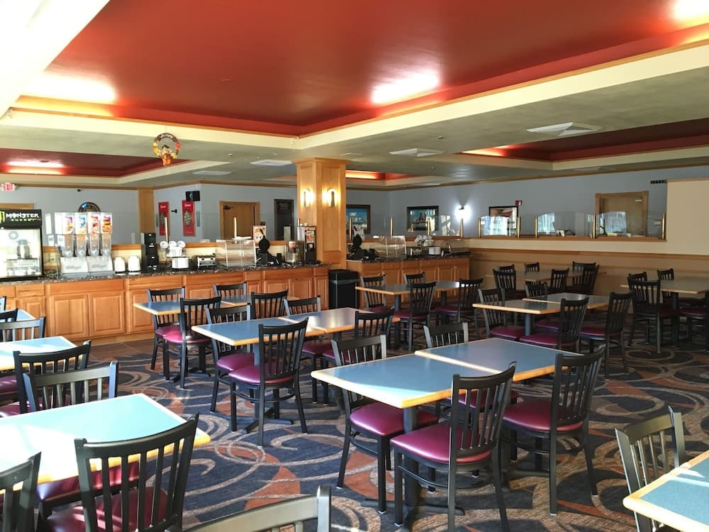 Cabot Inn & Suites