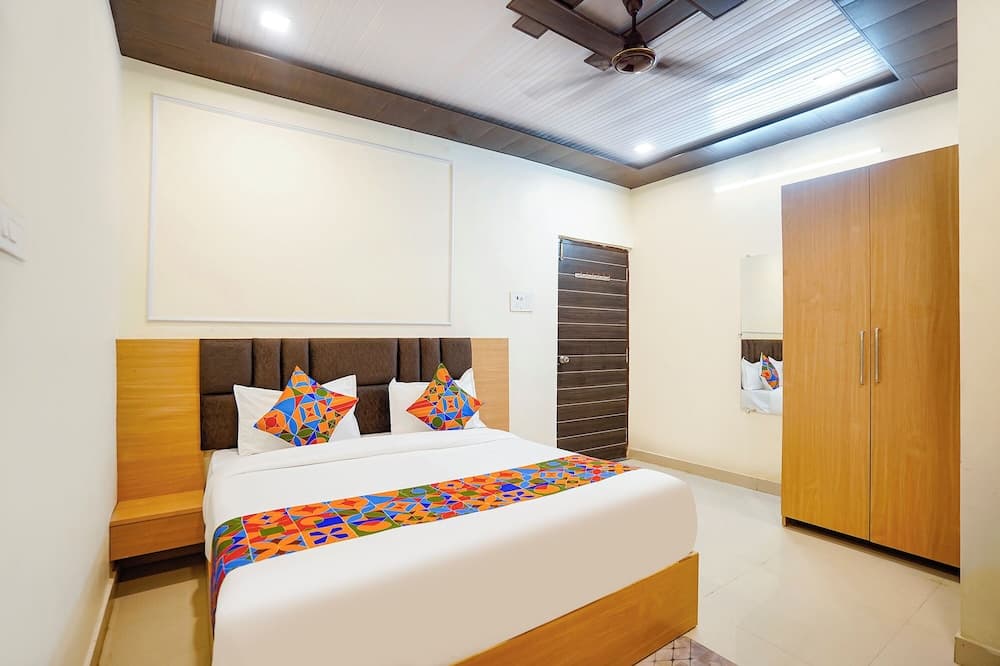 Fabhotel Paramhans Guest House