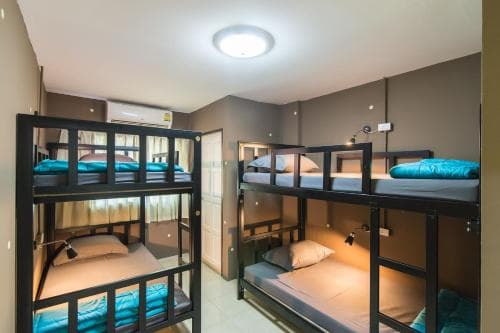 Full Stop Hostel