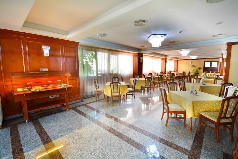 Hotel Emma Est