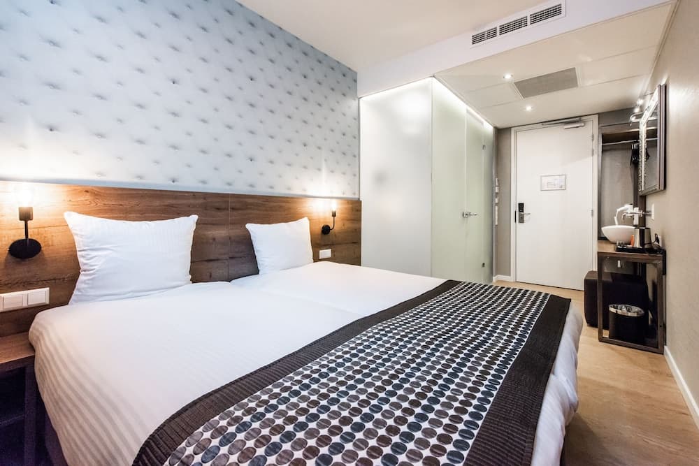 Melrose Hotel
