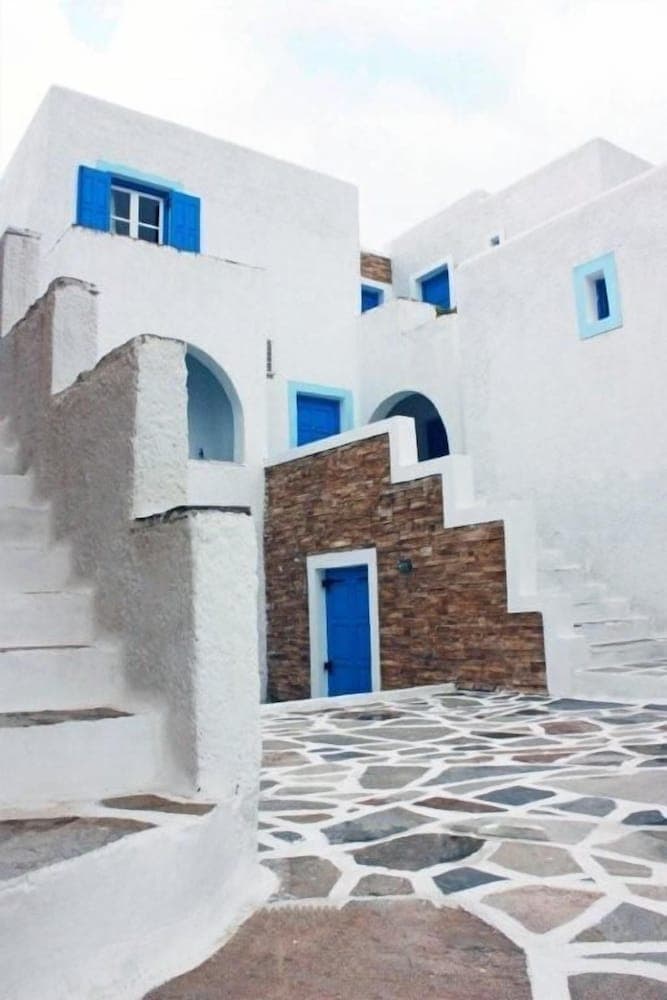 Naxos Holidays