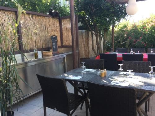 Fasthotel Nîmes Caissargues