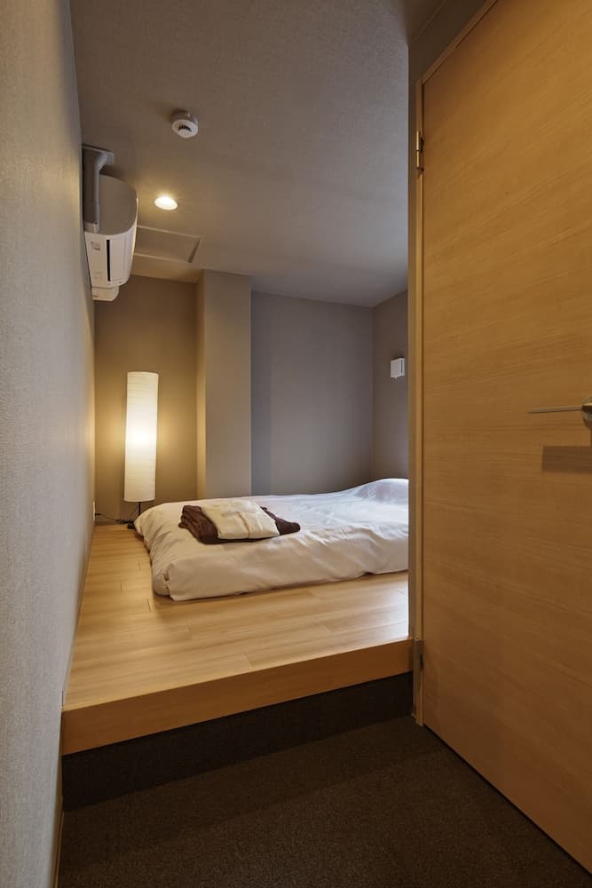 KAEDE GUESTHOUSE