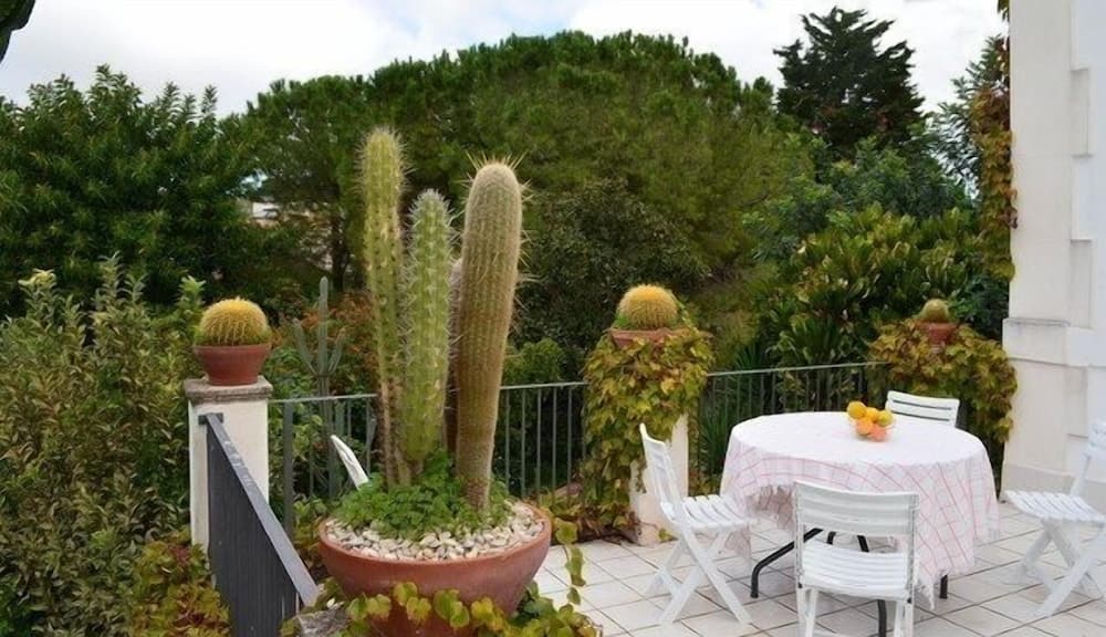 Eurialo Green Suites