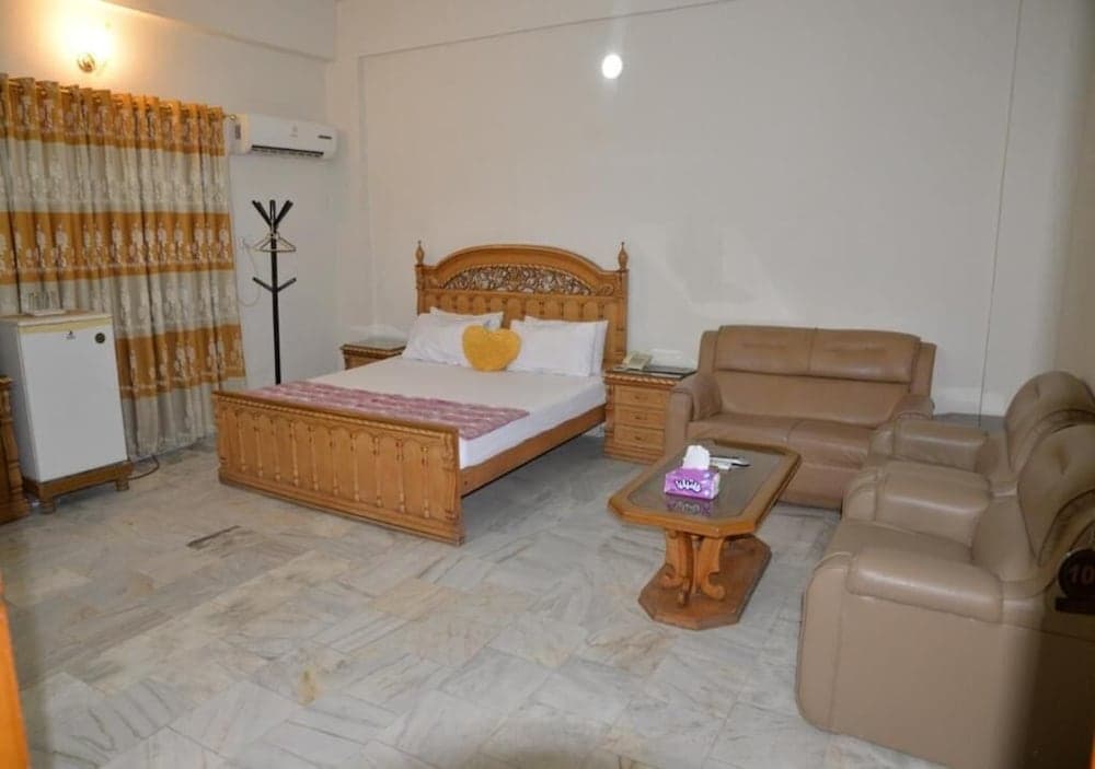 Step Inn Sukkur