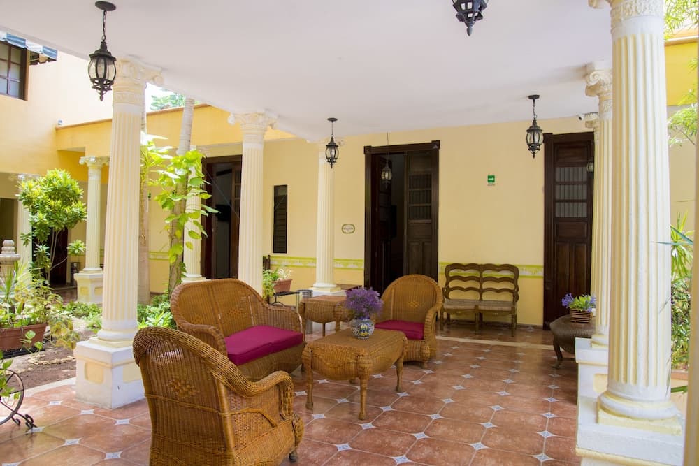 Casa De Las Columnas