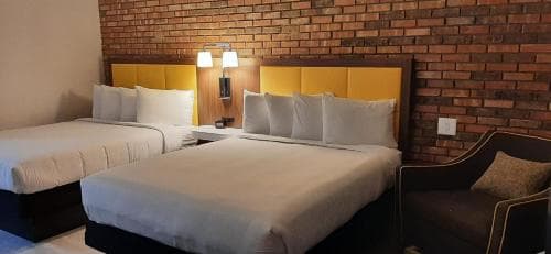 Penn Lodge Hotel & Suites Philadelphia - Bensalem
