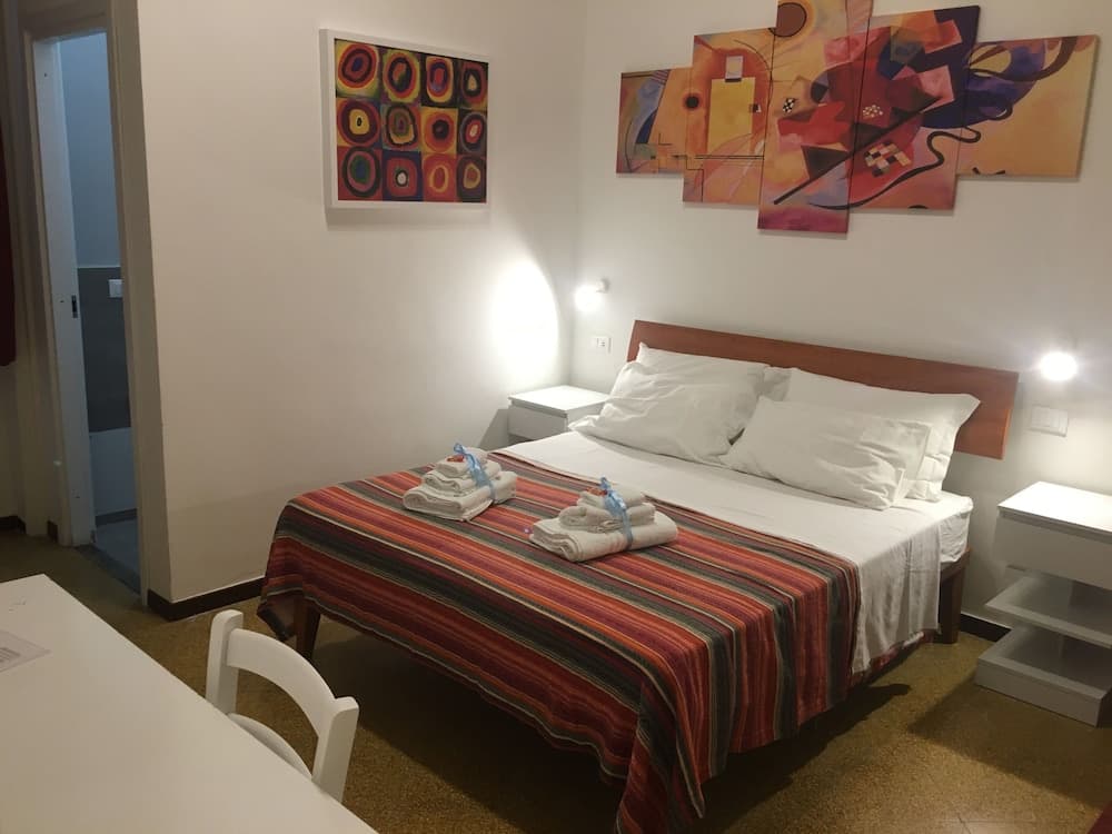 Yoo Room