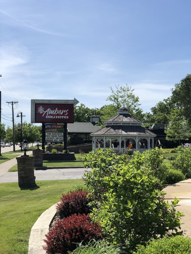 Amber s Inn & Suites