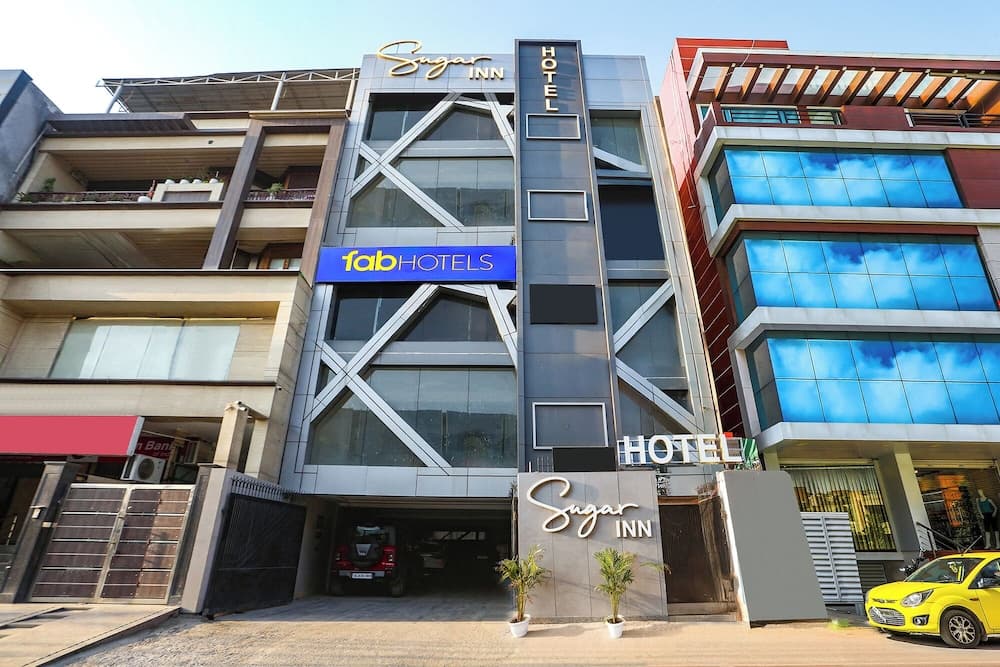 Fabhotel Sugar Inn