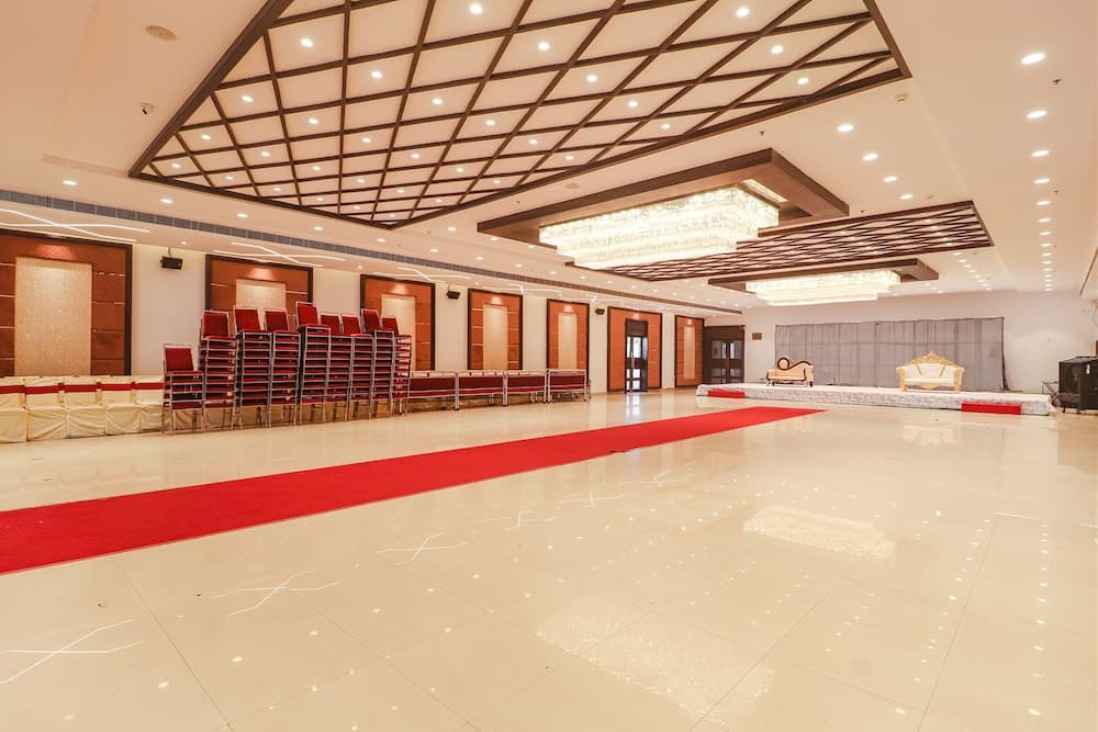 Fabhotel Double Tree