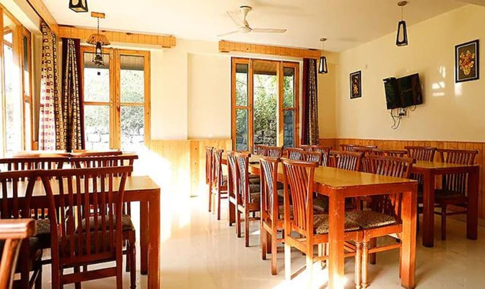 Fabhotel Mahavir
