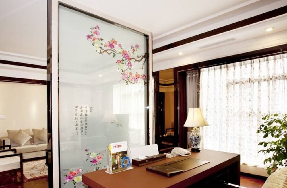 Chengdu Jinhe Hotel