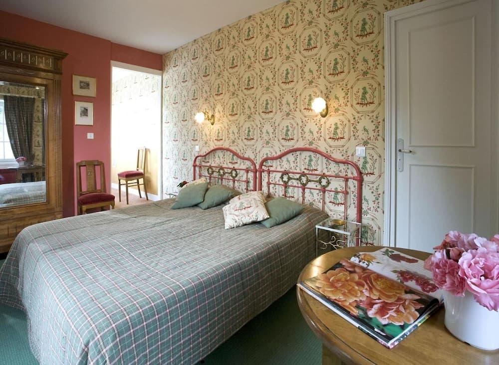 Hôtel La Roseraie