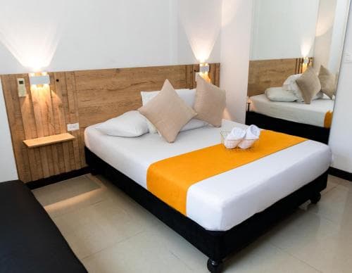 Sixth House Suite